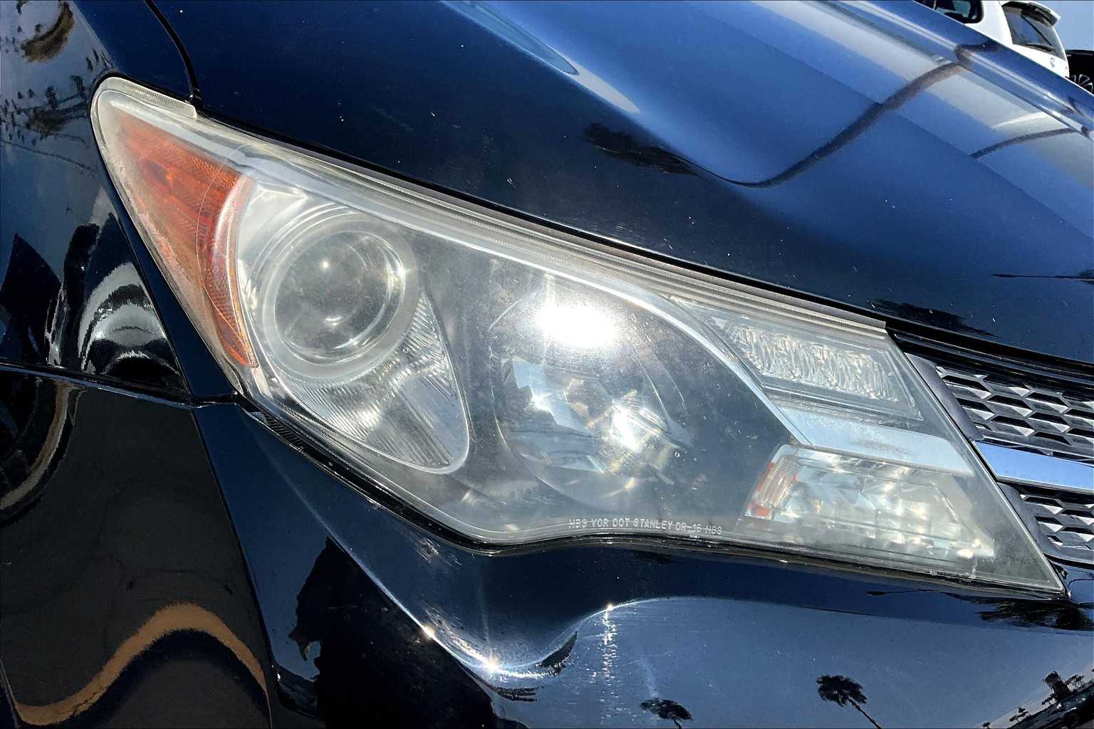 2014 Toyota RAV4 LE photo 26