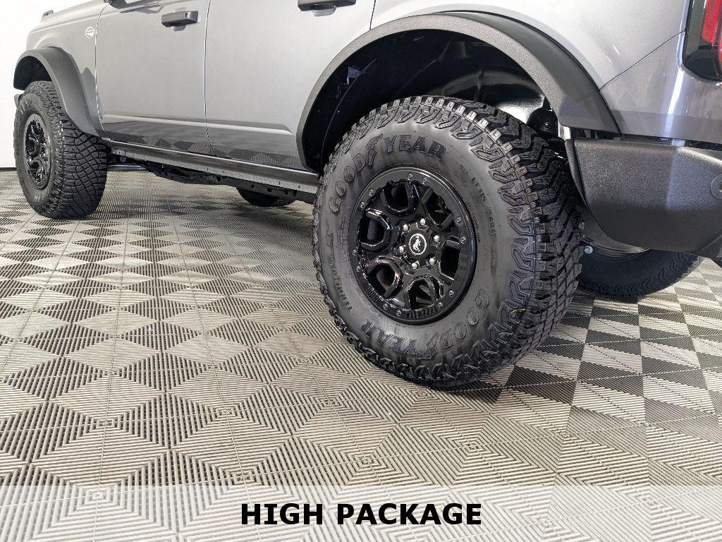 2023 Ford Bronco Base Big Bend Black Diamond Outer Banks Badlands Wildtrak Everglades photo 4