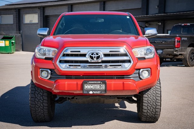 2017 Toyota Tacoma Limited photo 3