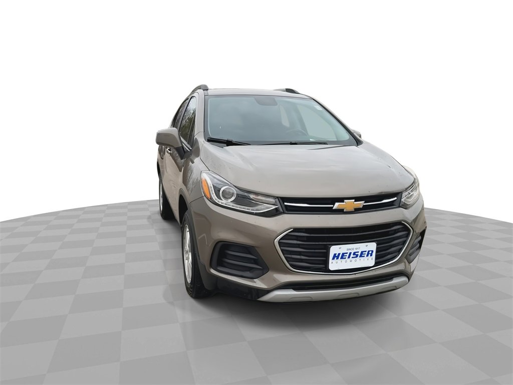 2022 Chevrolet Trax LT photo 2