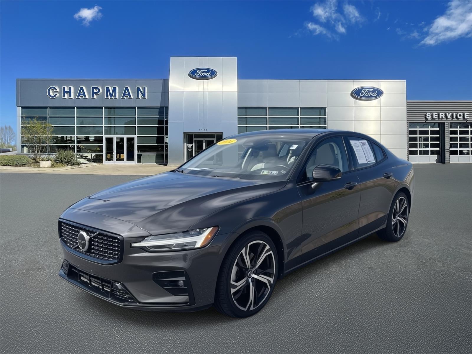 2024 Volvo S60 Plus photo 2