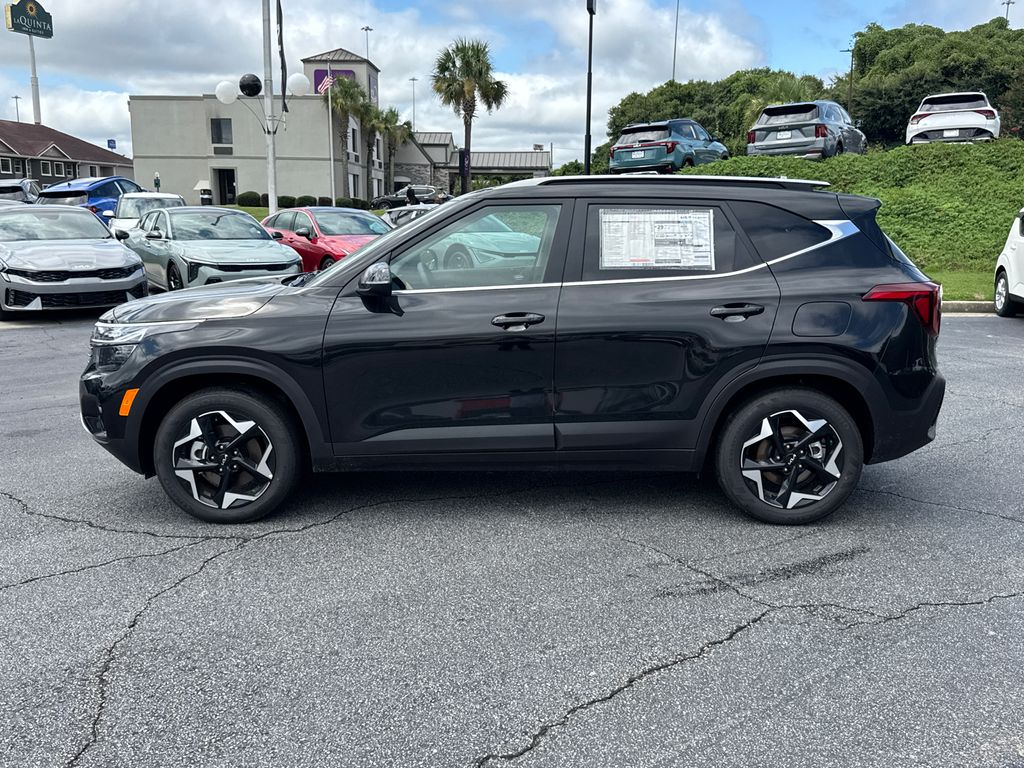 2025 Kia Seltos EX photo 5