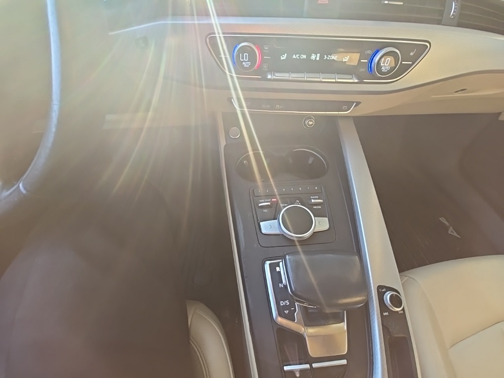 2017 Audi A4 2.0T Ultra Premium photo 4