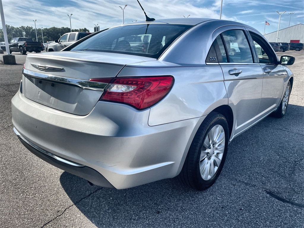 2012 Chrysler 200 LX photo 8