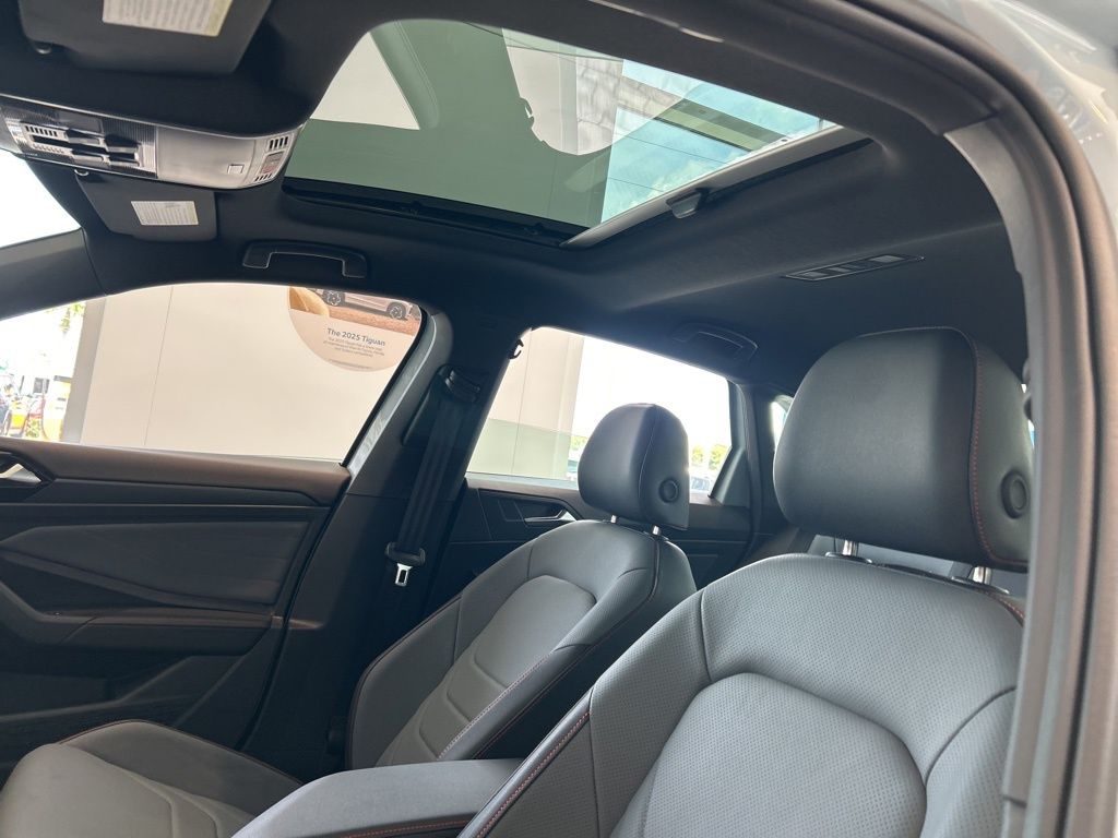 2025 Volkswagen Jetta GLI 2.0T Autobahn photo 15