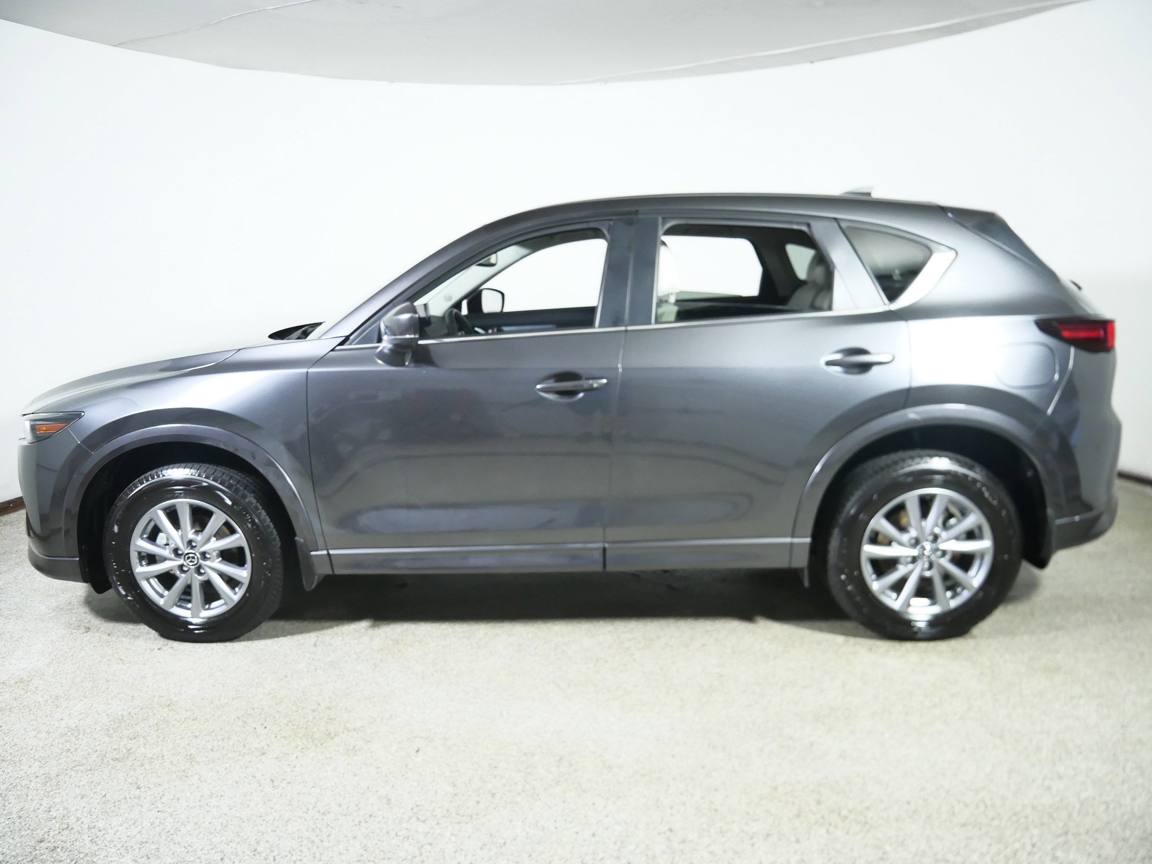 2025 Mazda CX-5 2.5 S Preferred photo 4