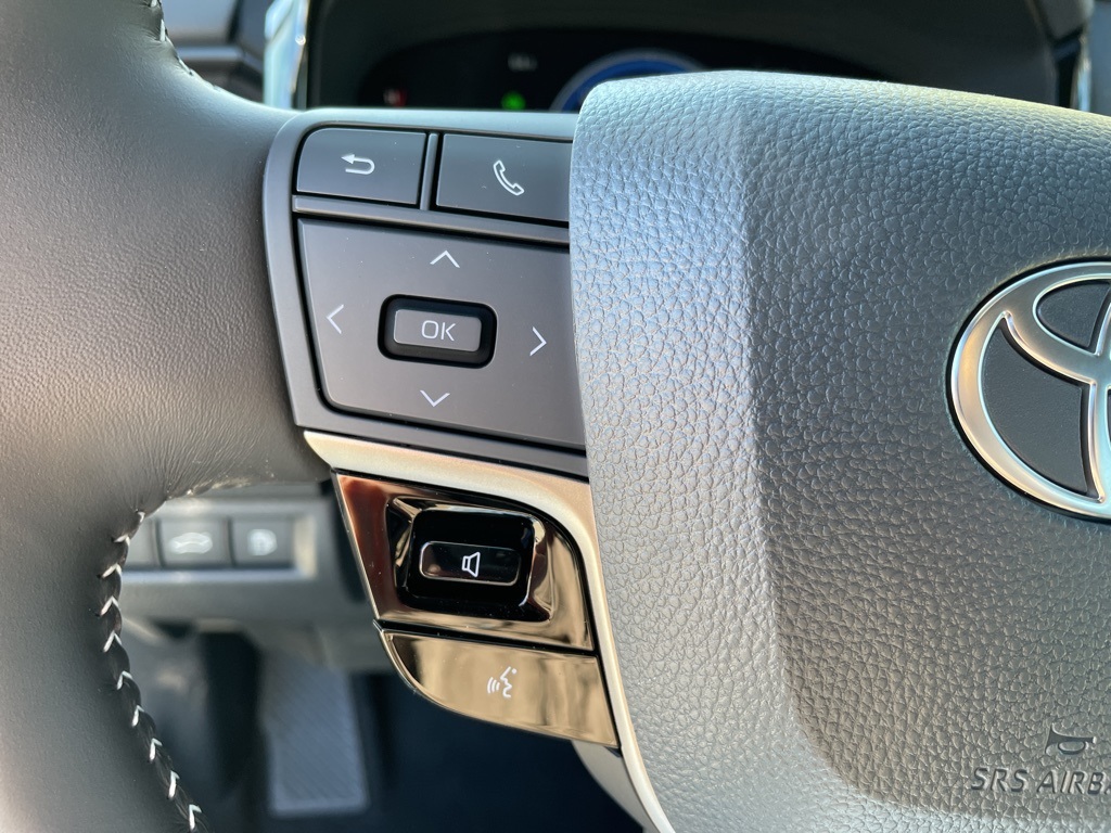2026 Toyota Camry photo 14