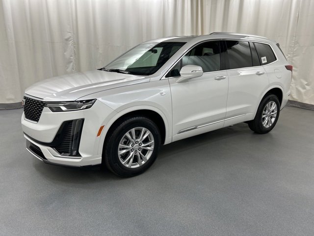 2025 Cadillac XT6 Luxury photo 2