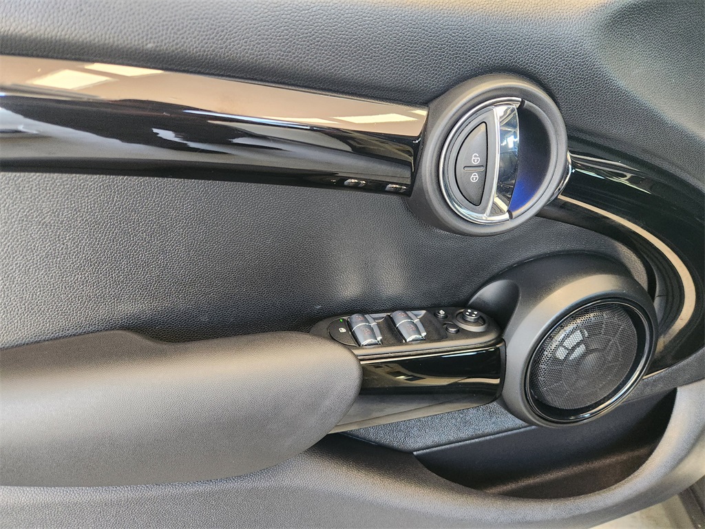 2019 Mini Cooper Hardtop S photo 18