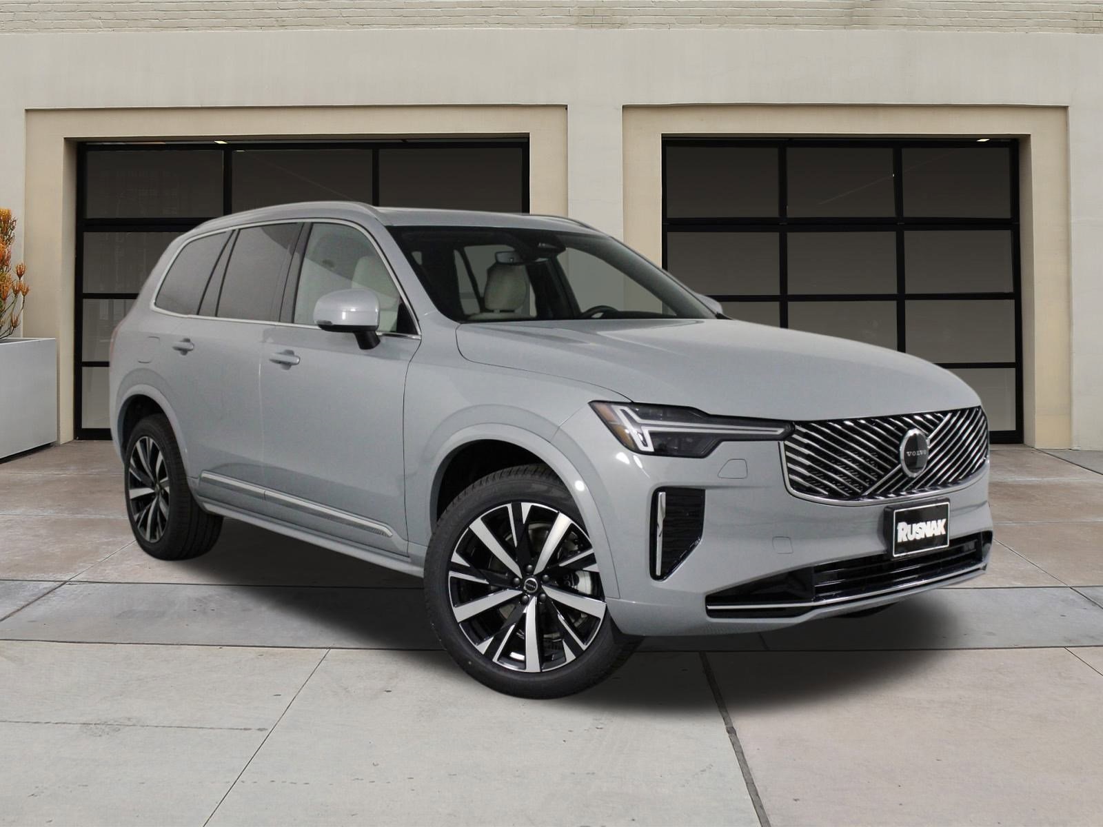 2026 Volvo XC90 Core photo 13