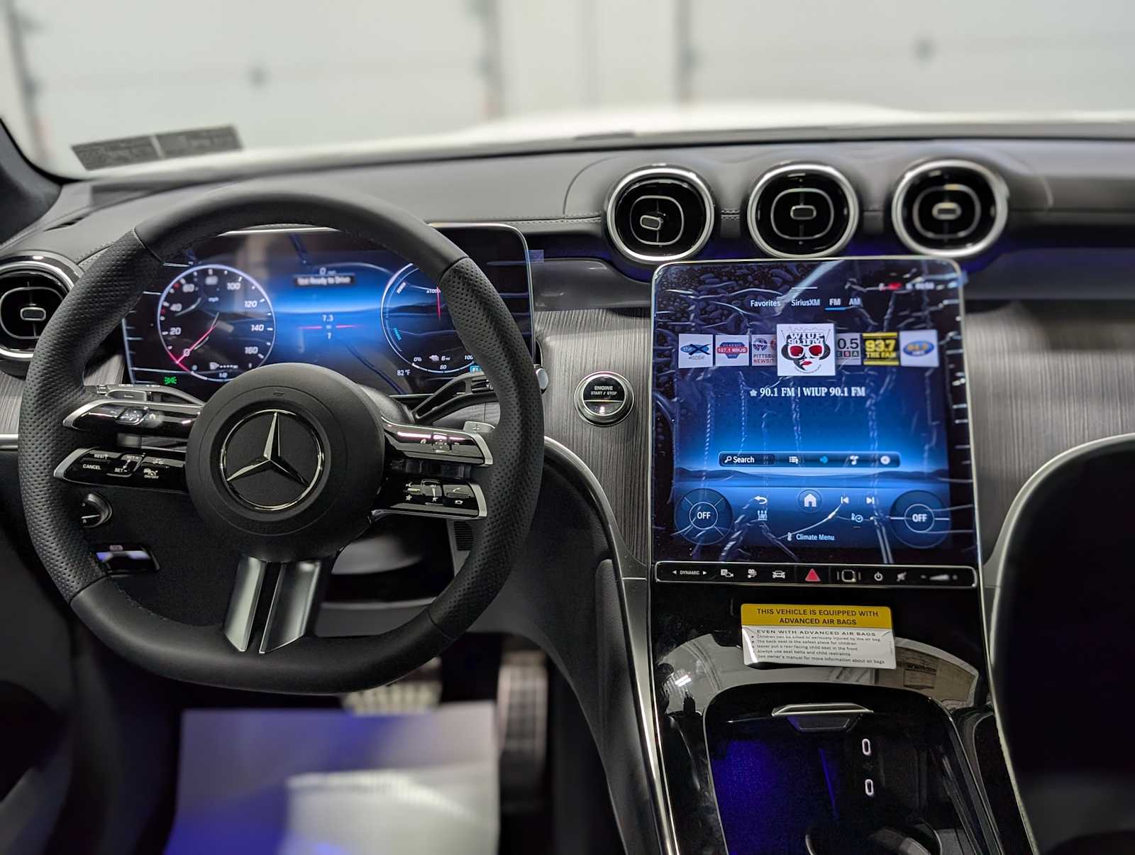 2025 Mercedes Benz GLC 350e 4MATIC photo 2