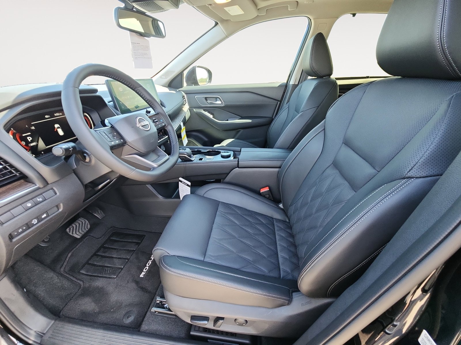2025 Nissan Rogue Platinum photo 22