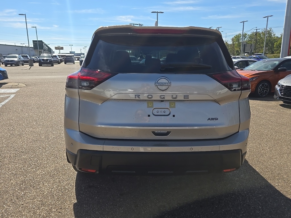 2026 Nissan Rogue SV photo 5