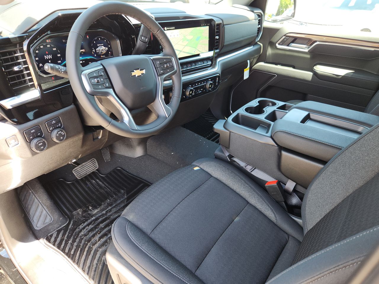 2025 Chevrolet Silverado 1500 LT photo 9