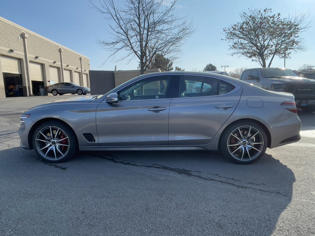2025 Genesis G70 2.5T photo 2