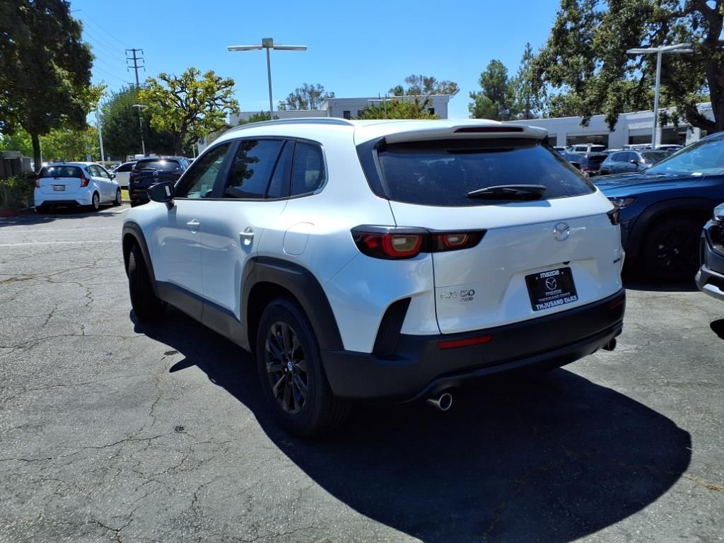 2025 Mazda CX-50 2.5 Select photo 5