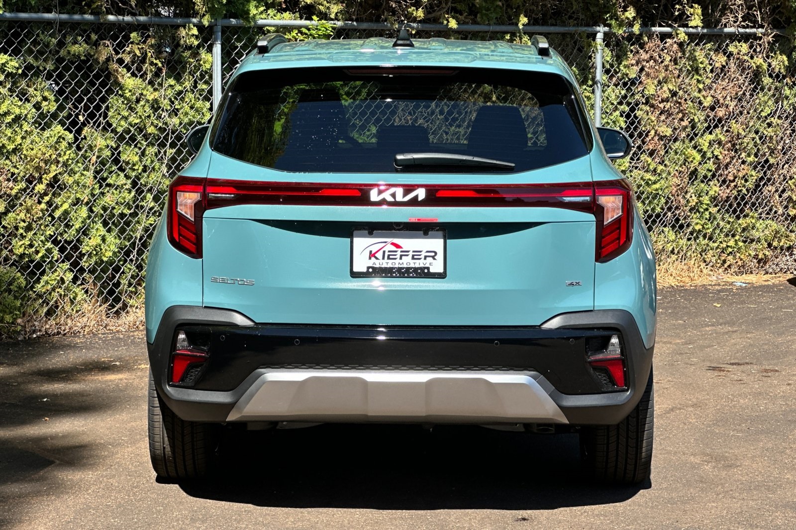 2026 Kia Seltos SX photo 4