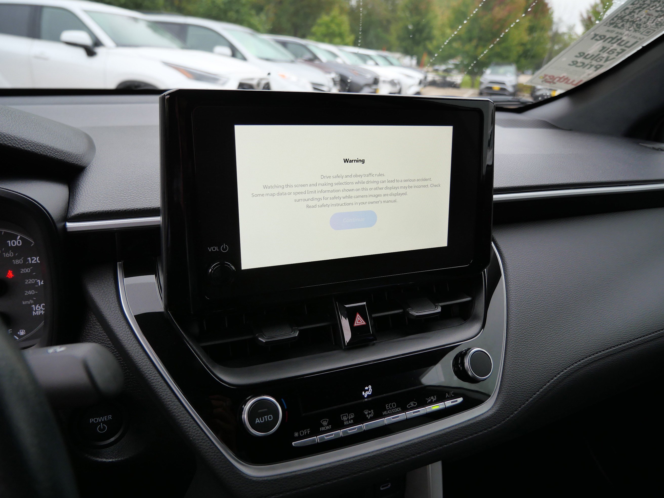 2024 Toyota Corolla Cross Hybrid S photo 20