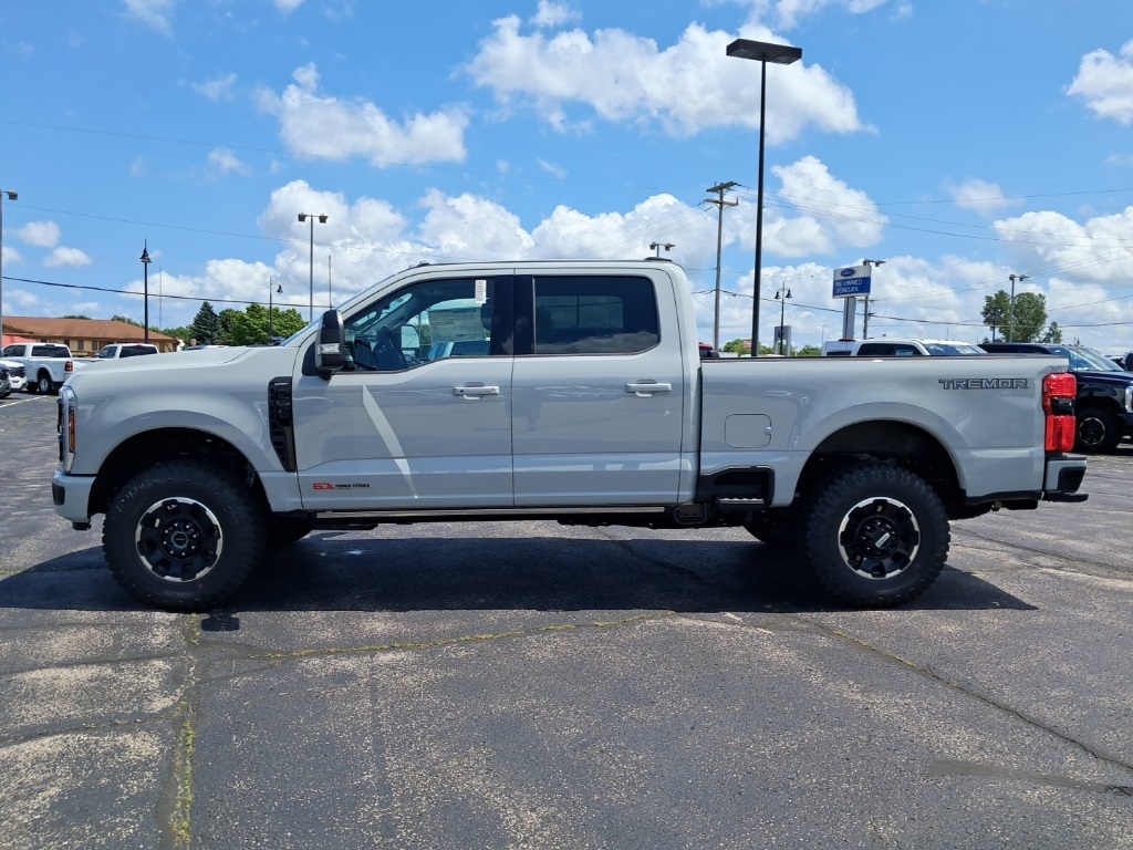 2025 Ford F-250 Lariat photo 6