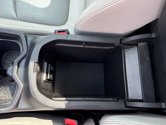2019 Toyota RAV4 XLE Premium photo 22