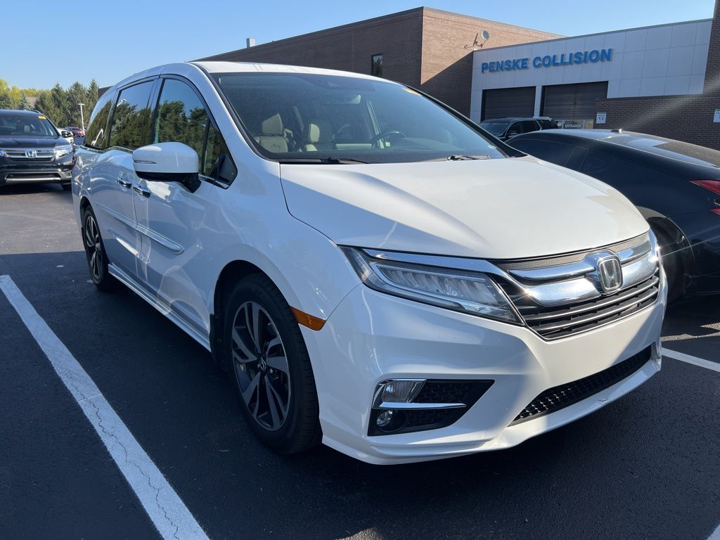 2020 Honda Odyssey Elite photo 3