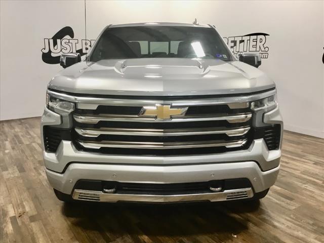 2022 Chevrolet Silverado 1500 High Country photo 2