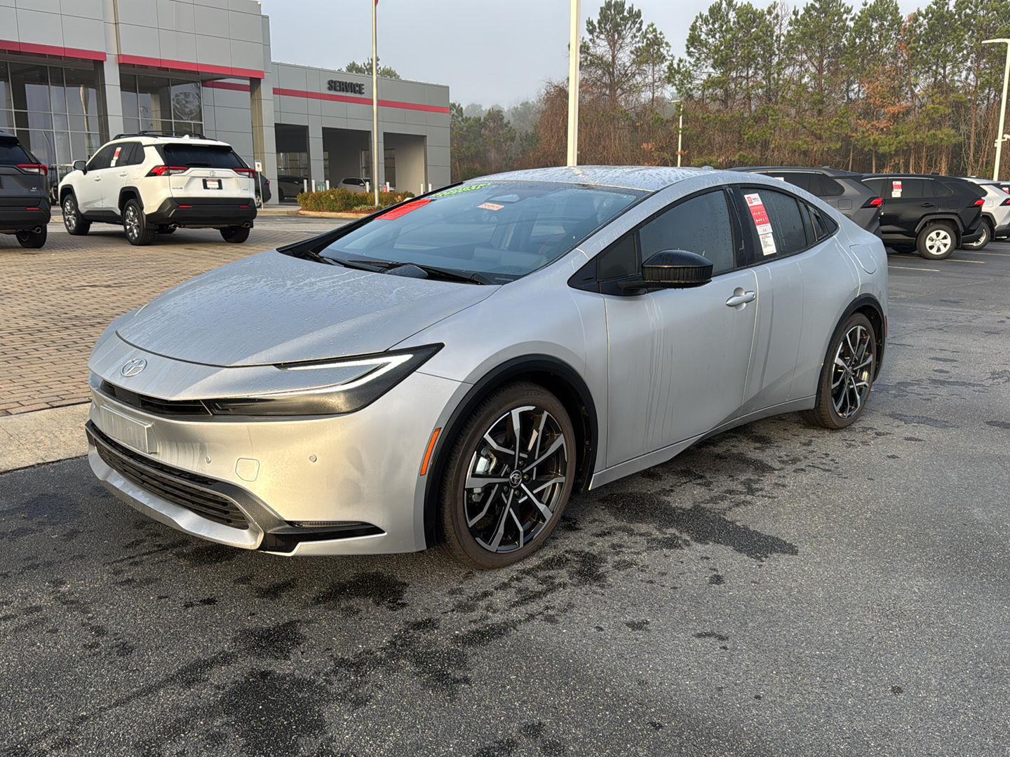 2025 Toyota Prius XSE's photo