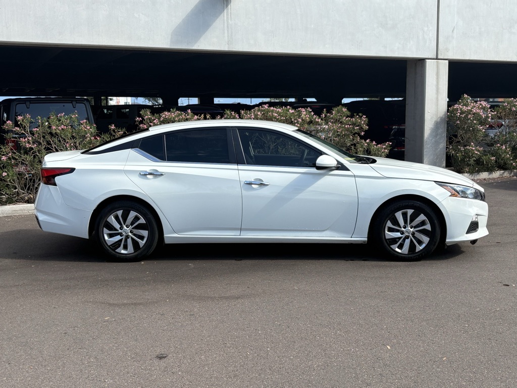 2022 Nissan Altima 2.5 S photo 2