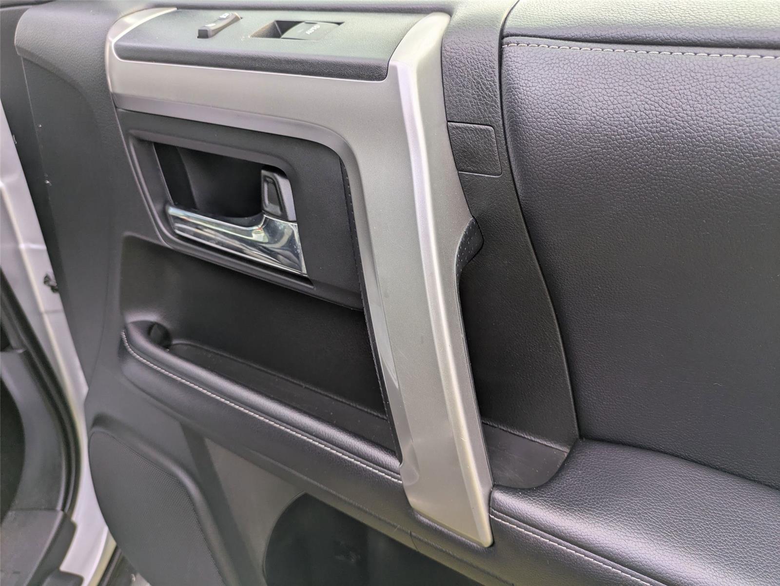 2018 Toyota 4Runner Limited SR5 Premium photo 28