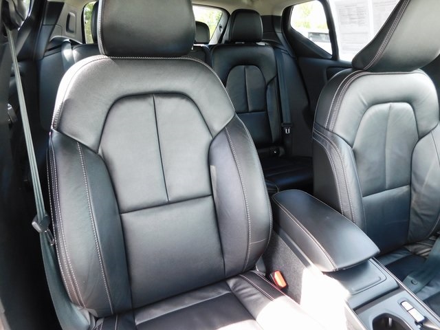 2024 Volvo XC40 Core photo 18