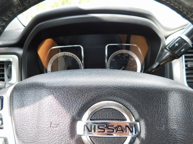 2017 Nissan Titan SV photo 24