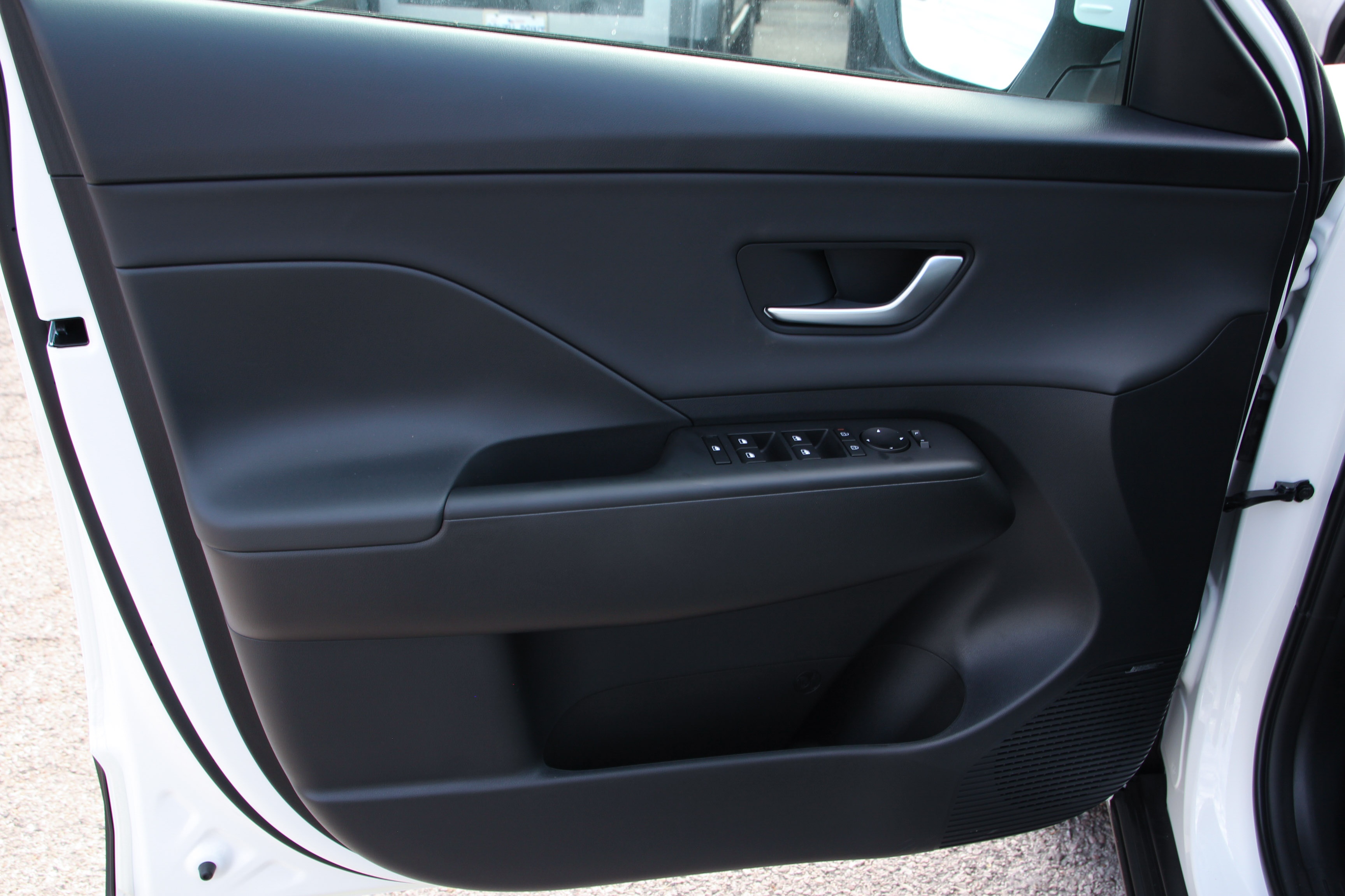2026 Hyundai Kona Limited photo 7