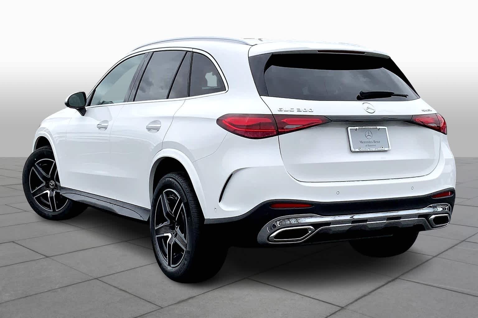 2025 Mercedes Benz GLC 300 4MATIC photo 4