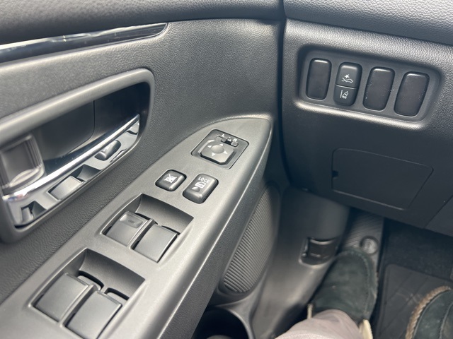 2025 Mitsubishi Outlander Sport ES photo 15