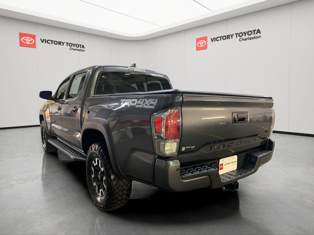 2023 Toyota Tacoma TRD Off-Road photo 2