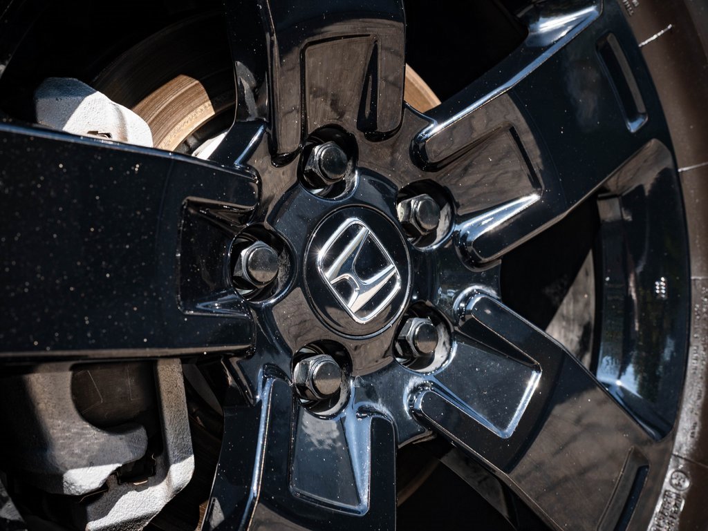 2024 Honda Ridgeline Black Edition photo 4