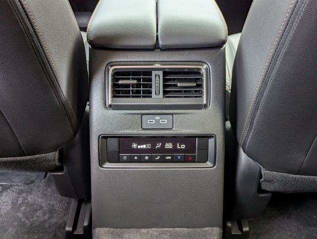 2025 Mazda CX-70 Premium photo 6