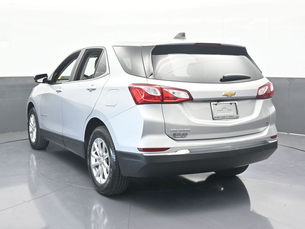 2021 Chevrolet Equinox LT photo 2