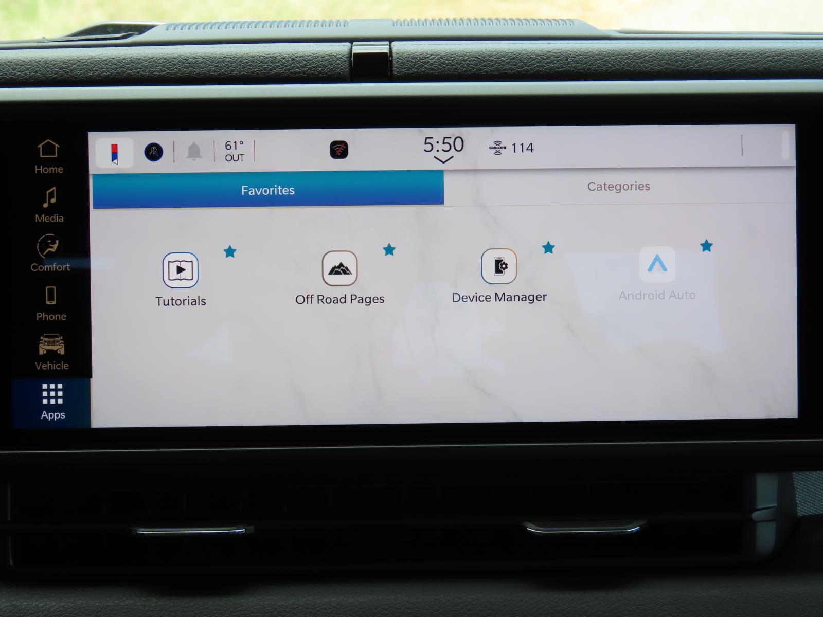 2025 Jeep Gladiator Sport photo 3