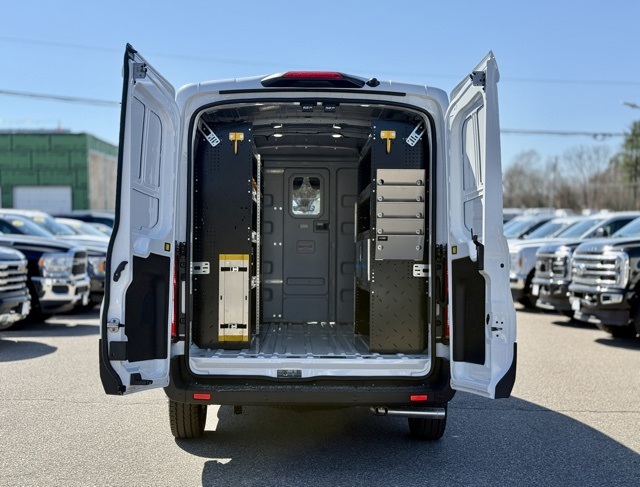 2025 Ford Transit Cargo Van photo 4