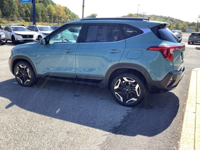 2024 Kia Seltos SX photo 3