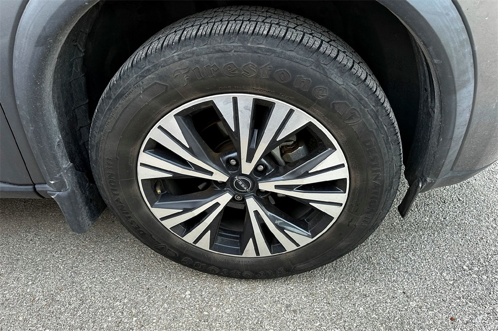 2023 Nissan Rogue SV photo 4