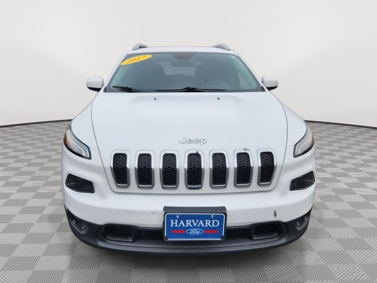 2017 Jeep Cherokee Latitude photo 2