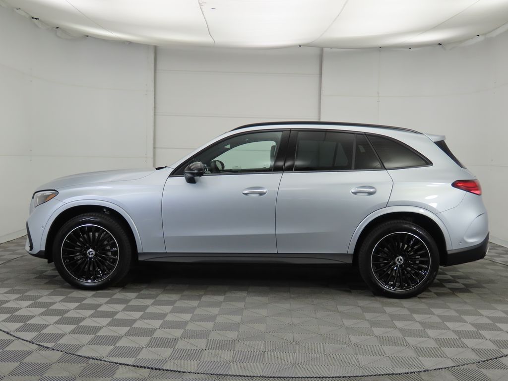 2026 Mercedes Benz GLC 300 4MATIC photo 4