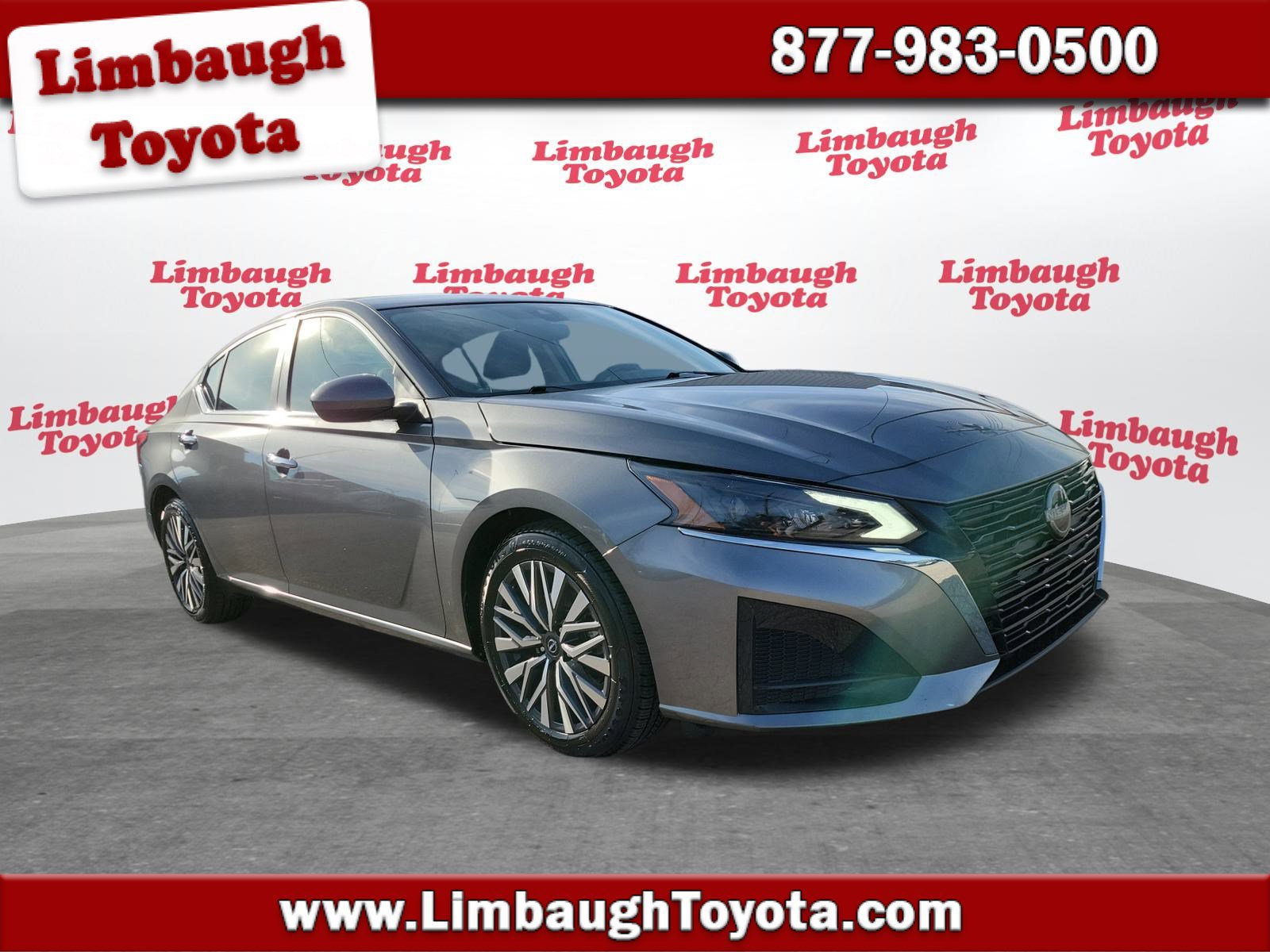 2023 Nissan Altima SV's photo