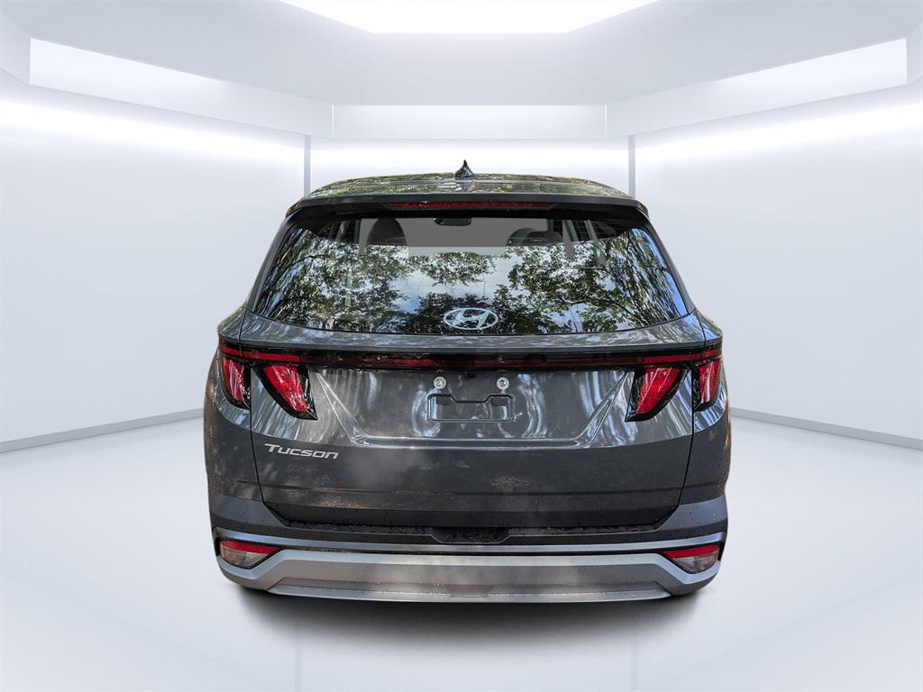 2025 Hyundai Tucson SE photo 4
