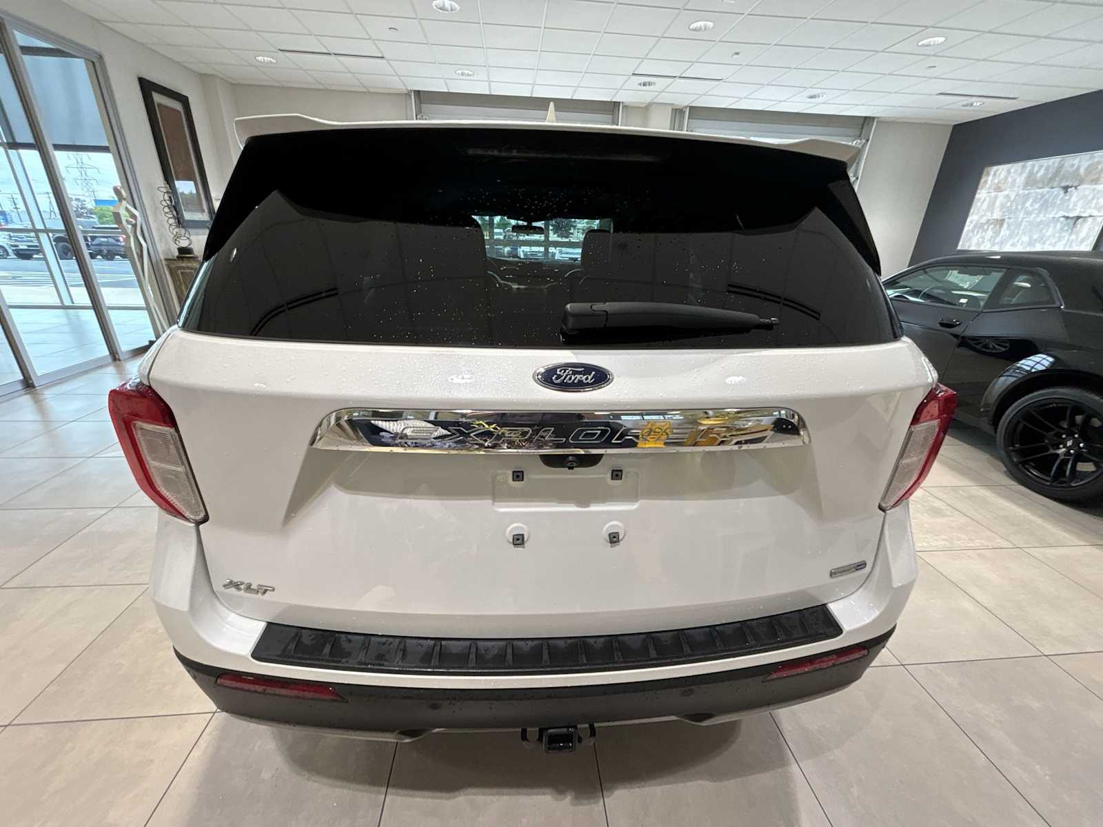 2020 Ford Explorer XLT photo 3