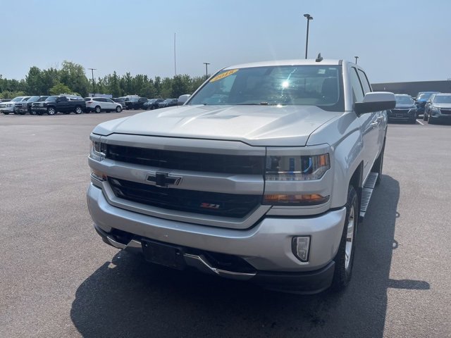 2018 Chevrolet Silverado 1500 LT photo 3