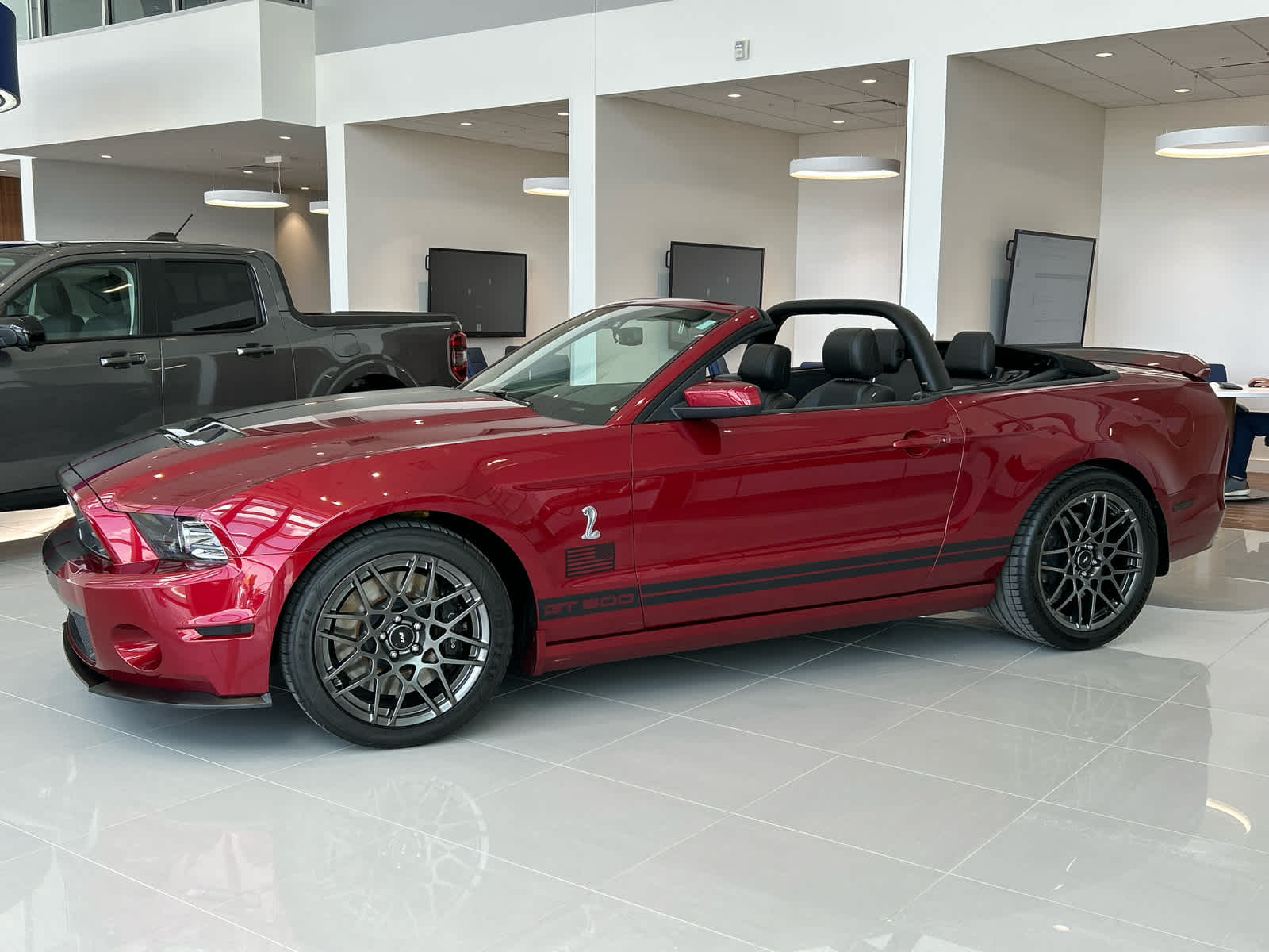 2014 Ford Mustang Shelby GT500 photo 2