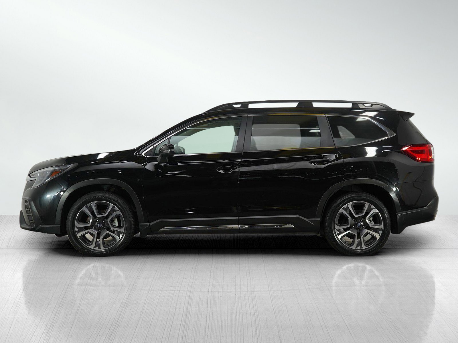 Used 2023 Subaru Ascent Limited with VIN 4S4WMAND3P3402213 for sale in South Saint Paul, Minnesota